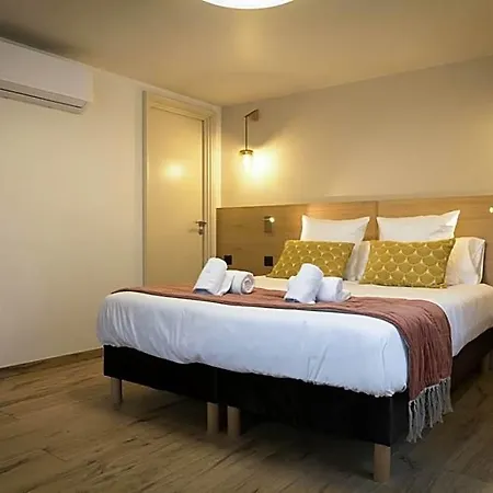 Domaine De L'ecorcerie Hotel