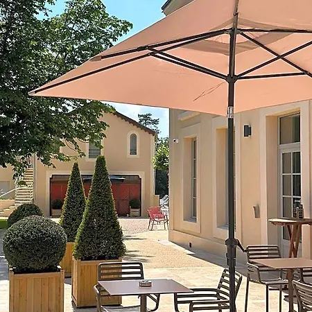 Domaine De L'ecorcerie Hotel 3*